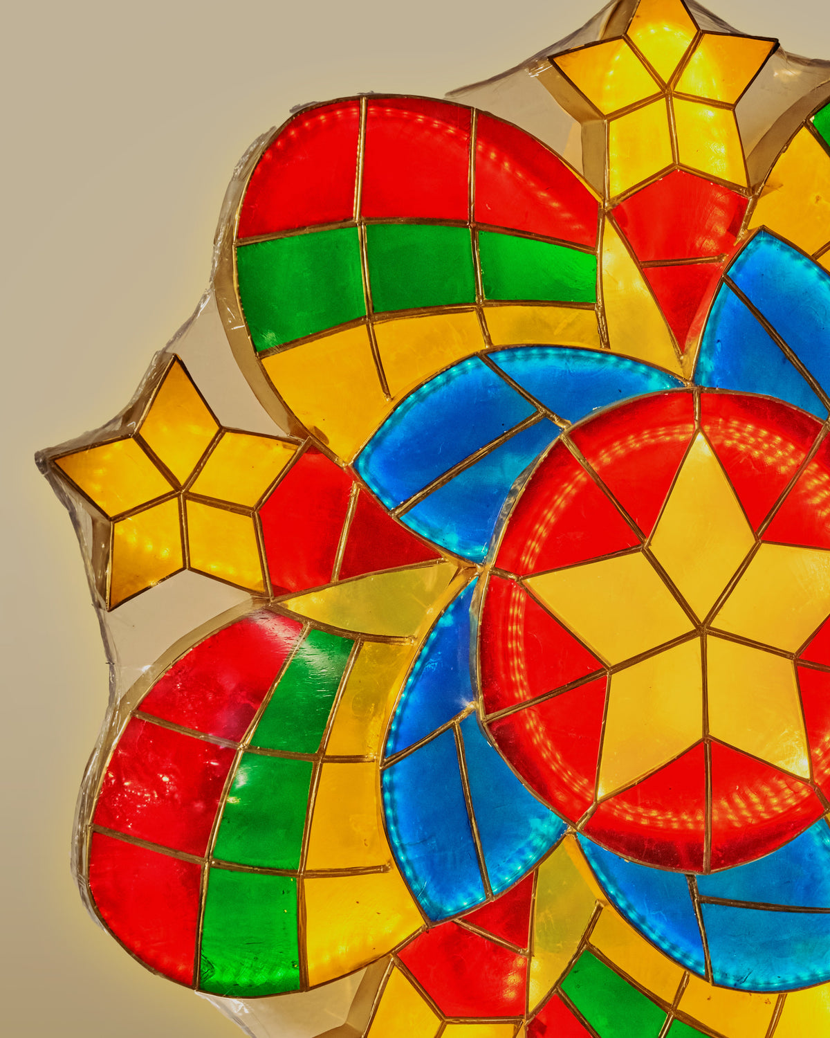 Elysee Special Capiz Parol